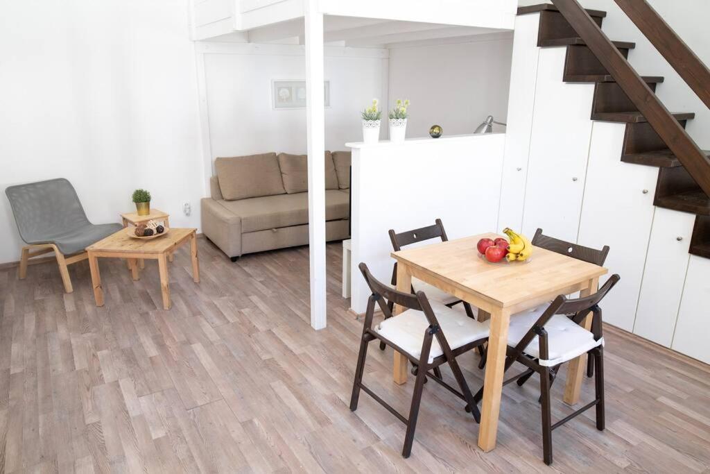 בודפשט N28 Studio Next To Andrassy Boulevard. מראה חיצוני תמונה