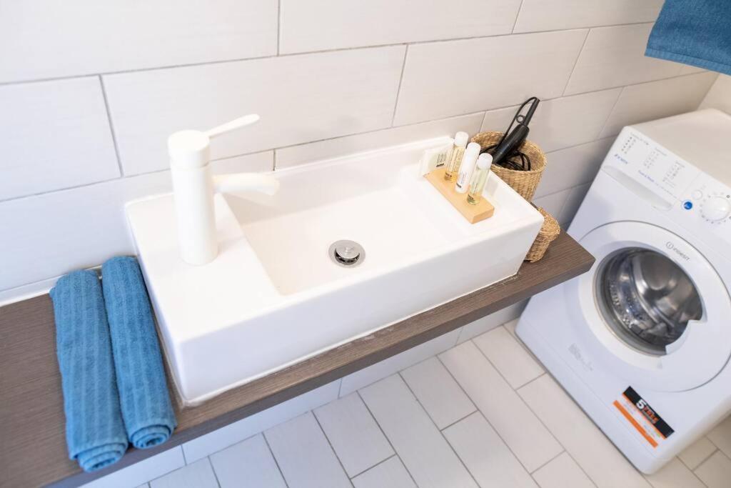 בודפשט N28 Studio Next To Andrassy Boulevard. מראה חיצוני תמונה