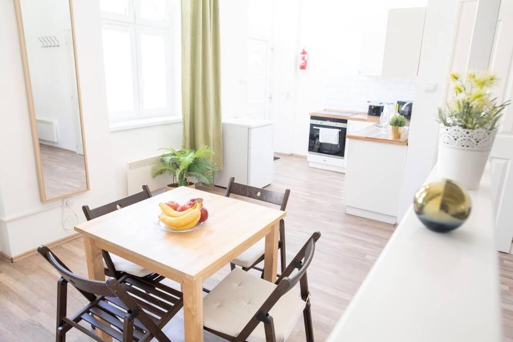 בודפשט N28 Studio Next To Andrassy Boulevard. מראה חיצוני תמונה
