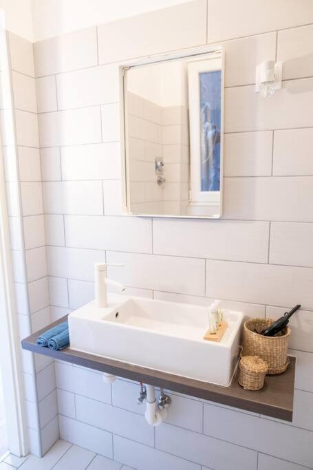 בודפשט N28 Studio Next To Andrassy Boulevard. מראה חיצוני תמונה